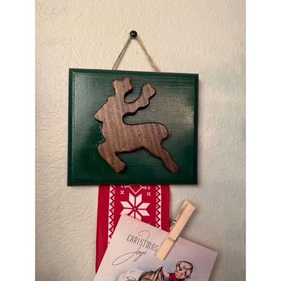 Christmas Card Holder Green Wooden Topper Reindeer Red Snowflake Ribbon - Picture 2 of 5